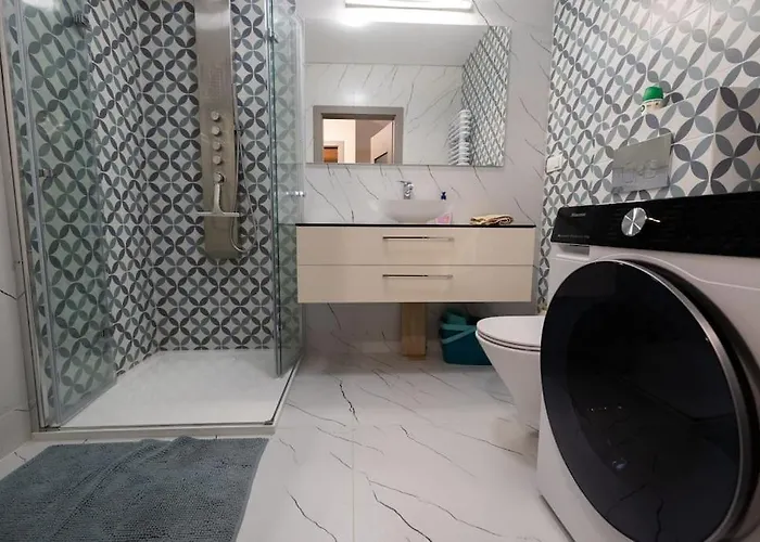 דירה Przestronny W Sosnowcu, Miejsce Parkingowe W Hali Garazowej